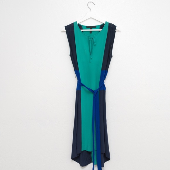 BCBG Dresses & Skirts - BCBG colorblock dress